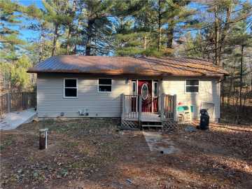 Cameron, WI: 1351 21 3/4 Street