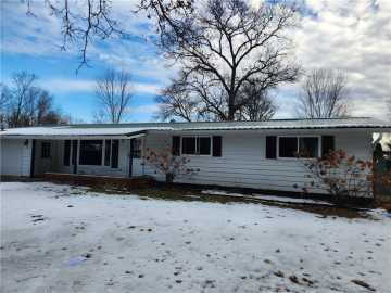 Hixton, WI: 100 Locust Drive
