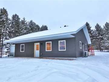 Spooner, WI: 1120 Northland Drive