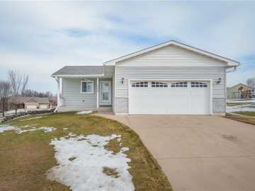 Eau Claire, WI: 3235 West Ridge Drive
