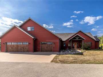 Black River Falls, WI: N6387 Rye Bluff Road