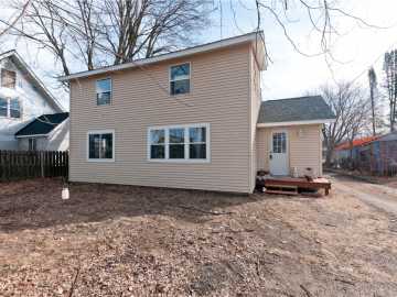Rice Lake, WI: 625 Cornell Avenue