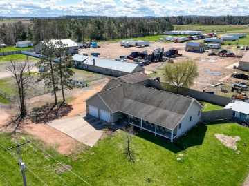 Barron, WI: 1631 Hwy 8 Highway