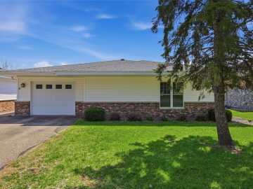 Menomonie, WI: 926 Tainter NE Street