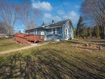 Amery, WI: 222 Central Street