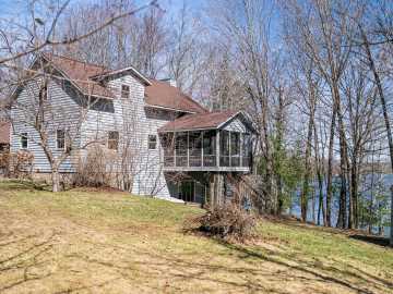 Hayward, WI: 11656N Farnsworth Road 