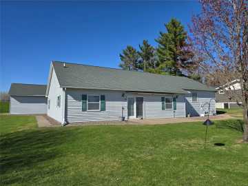 New Auburn, WI: 406 W Dell Street