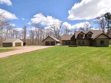 Siren, WI: 8166 Waldora Road