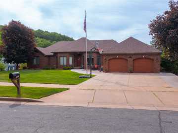 Eau Claire, WI: 2925 W Princeton Avenue