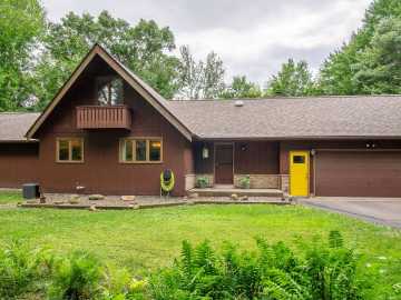 Eau Claire, WI: E4495 Woodland Drive