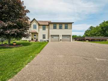 Augusta, WI: 506 E Grant Street
