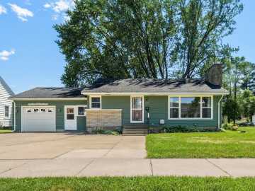 Bloomer, WI: 1726 17th Avenue