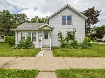 Black River Falls, WI: 103 S 11th Street