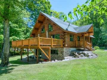 Winter, WI: 4613 N Lake Winter Road