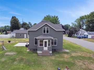 Chippewa Falls, WI: 1305 Warren Street