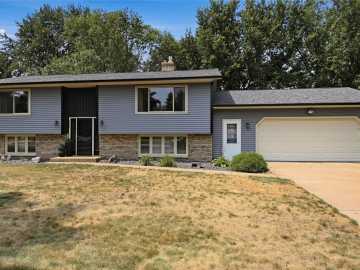 Eau Claire, WI: 1238 Dogwood Drive
