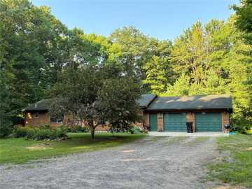 Stanley, WI: 10612 345th Street