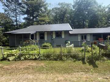 Hayward, WI: 7694N Fox Avenue 
