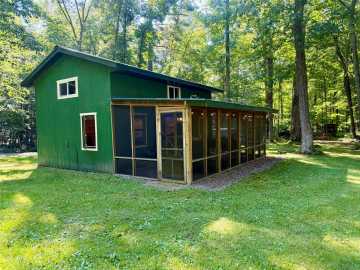 Ladysmith, WI: N2595 Flambeau River Lane