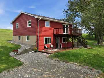New Auburn, WI: 216 50th Street