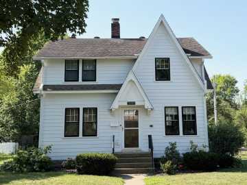 Eau Claire, WI: 539 W Grand Avenue