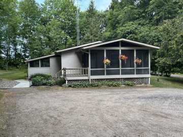 Hayward, WI: 12115W Twin Lake Road