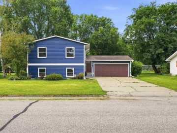 Blair, WI: 827 E Olson Street