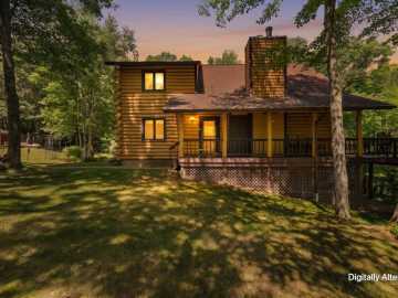 Trego, WI: W6000 Pair O Lakes Road