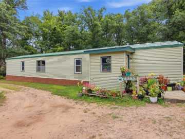 Spooner, WI: 27790 County Road A 