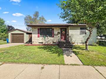 Rice Lake, WI: 109 N Wisconsin Avenue