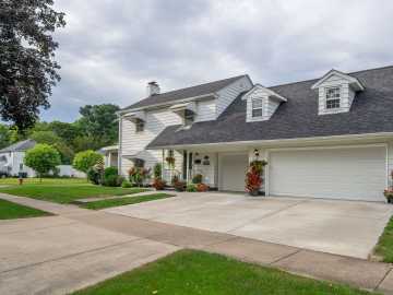 Eau Claire, WI: 606 Gilbert Avenue