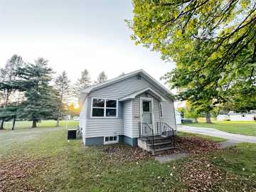 Ladysmith, WI: 600 E 11th S Street