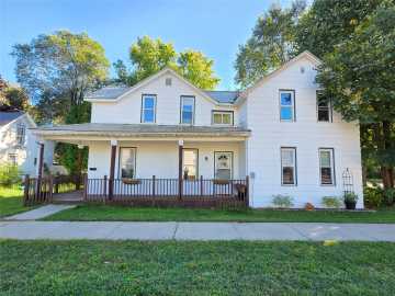 Chippewa Falls, WI: 465 W Spruce Street
