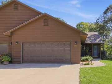 Altoona, WI: 903 Woodglen Court