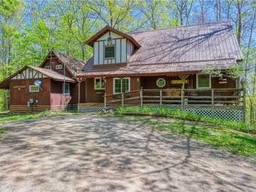 Stone Lake, WI: 16199 W Musky Point Drive