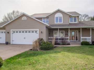 Eau Claire, WI: 4718 Oak Bluff Court