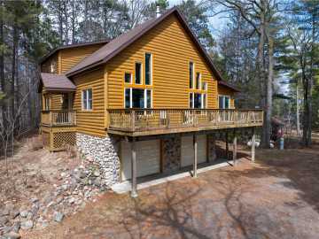 Hayward, WI: 8685 N Brossard Road