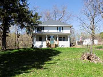 Menomonie, WI: 1725 Meadow Hill Drive