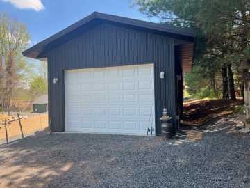 Stanley, WI: 11972 Worden Road