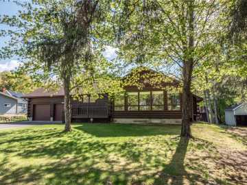 Hayward, WI: 10790 Beal Avenue