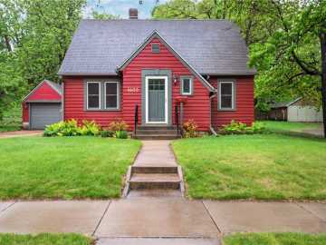 Menomonie, WI: 1402 Main Street