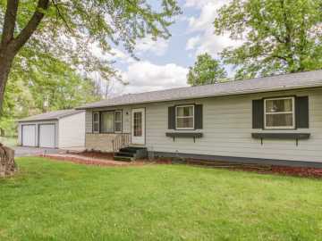 Eau Claire, WI: 109 Lilac Street