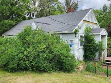 Eau Claire, WI: 3433 Starr Avenue