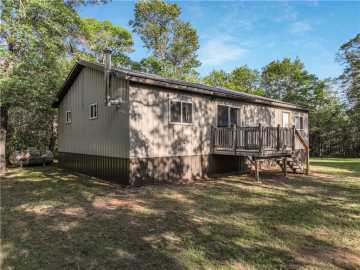 Minong, WI: 16381 E Legg Road