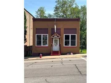 Black River Falls, WI: 320 Main Street