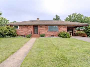 Merrill, WI: 1704 E 9th Street