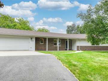 Eau Claire, WI: 1126 Kathryn Drive