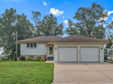 Menomonie, WI: 1126 N Shore Drive