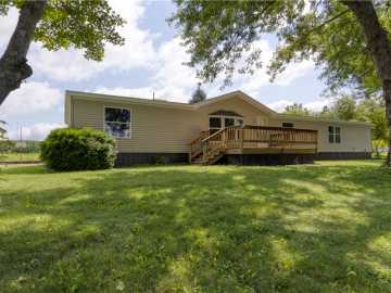 Taylor, WI: 225 Highland Avenue