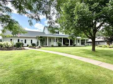 Rice Lake, WI: 430 Linden Ave and Lot on 905 Scharbillig Ct 